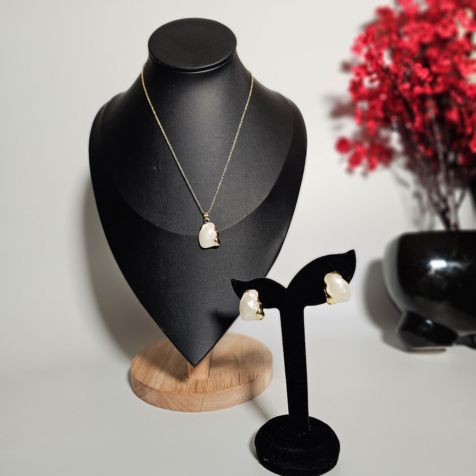 Les-ley Gold-Plated Set