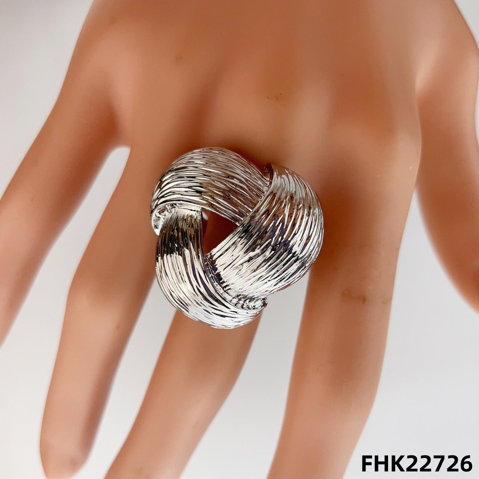 Queenin’ Crown Ring – For The Finger That Runs Things
