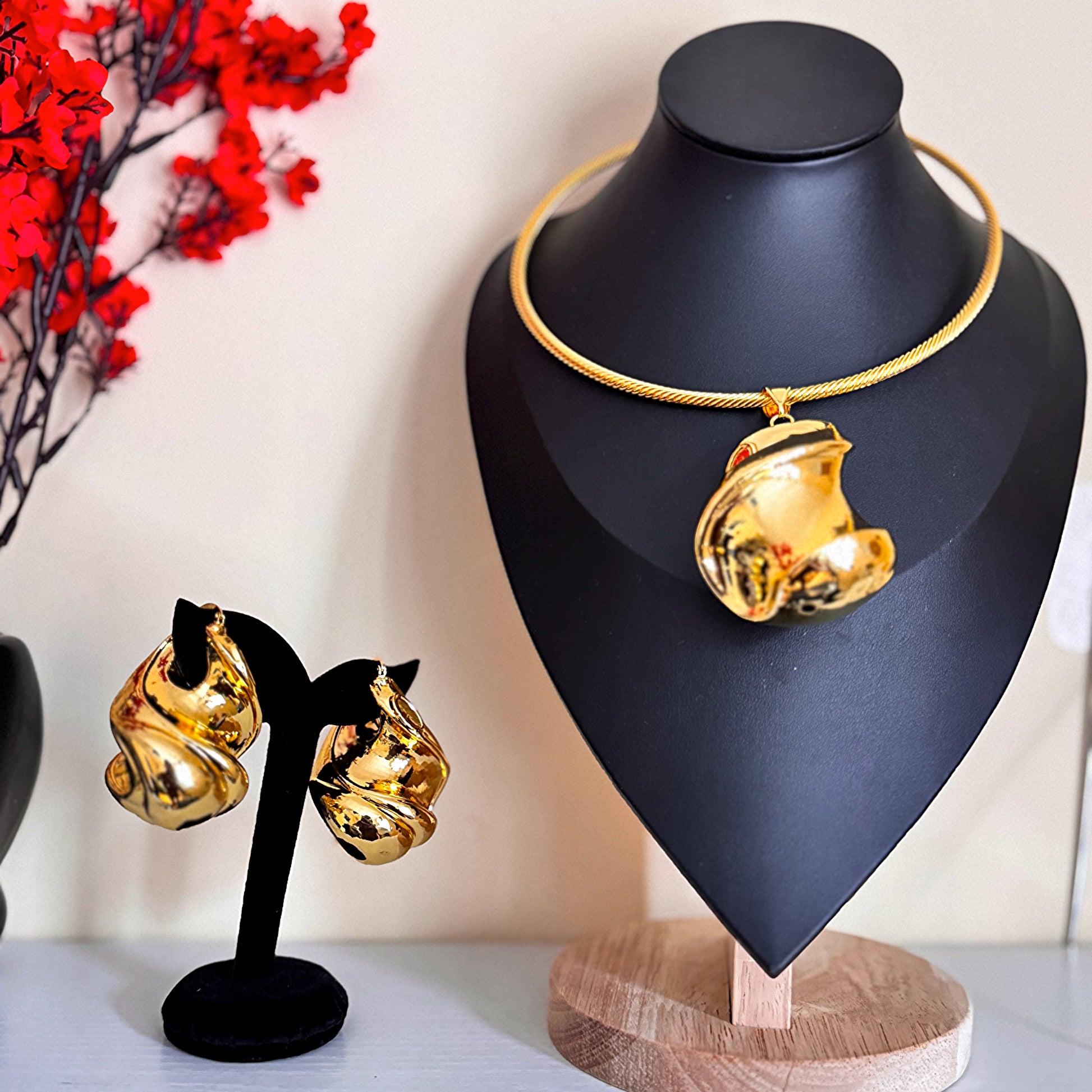 18K Gold-Plated Choker Pendant & Earrings Set