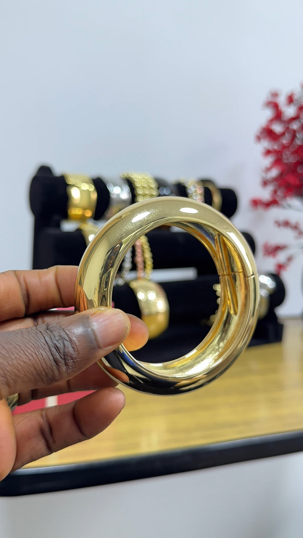 Oval Small Gold Bangle | Sleek Minimalist Jewellery Design (Copy)