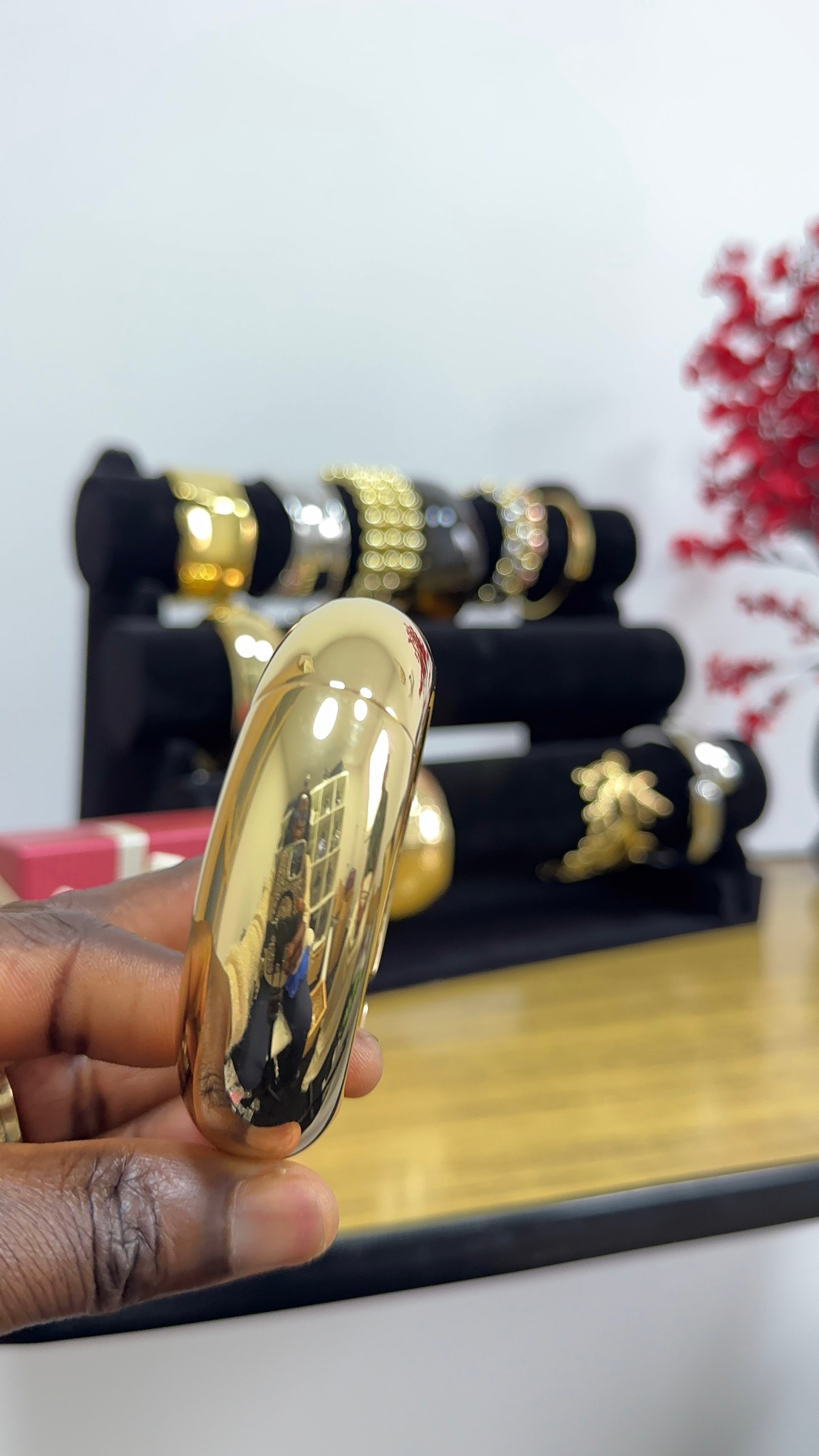 Oval Small Gold Bangle | Sleek Minimalist Jewellery Design (Copy)