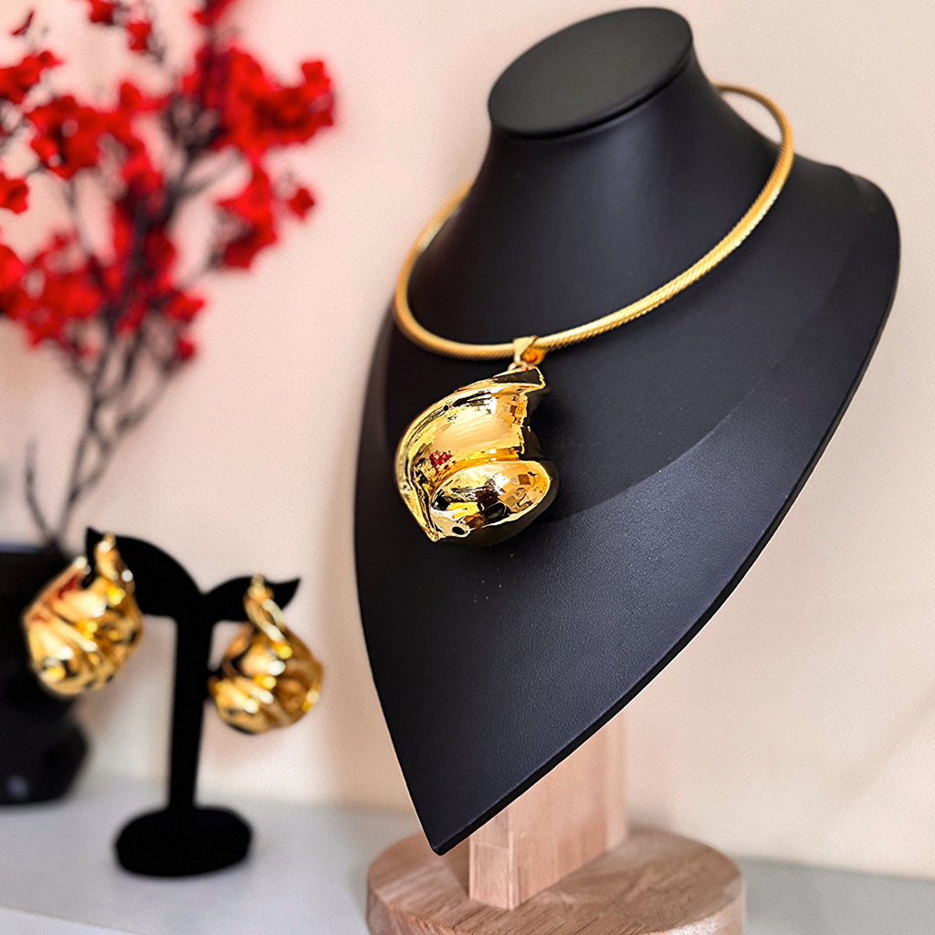 18K Gold-Plated Choker Pendant & Earrings Set