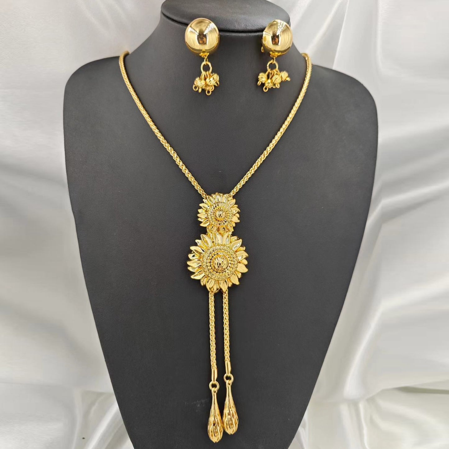 18K Gold-Plated Classic Pearl Pendant Set