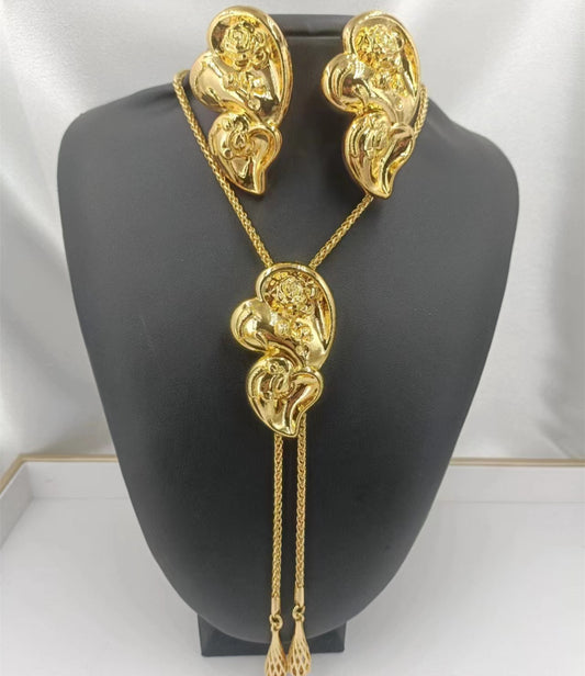 18K Gold Half Heart Pendant & Earrings Set