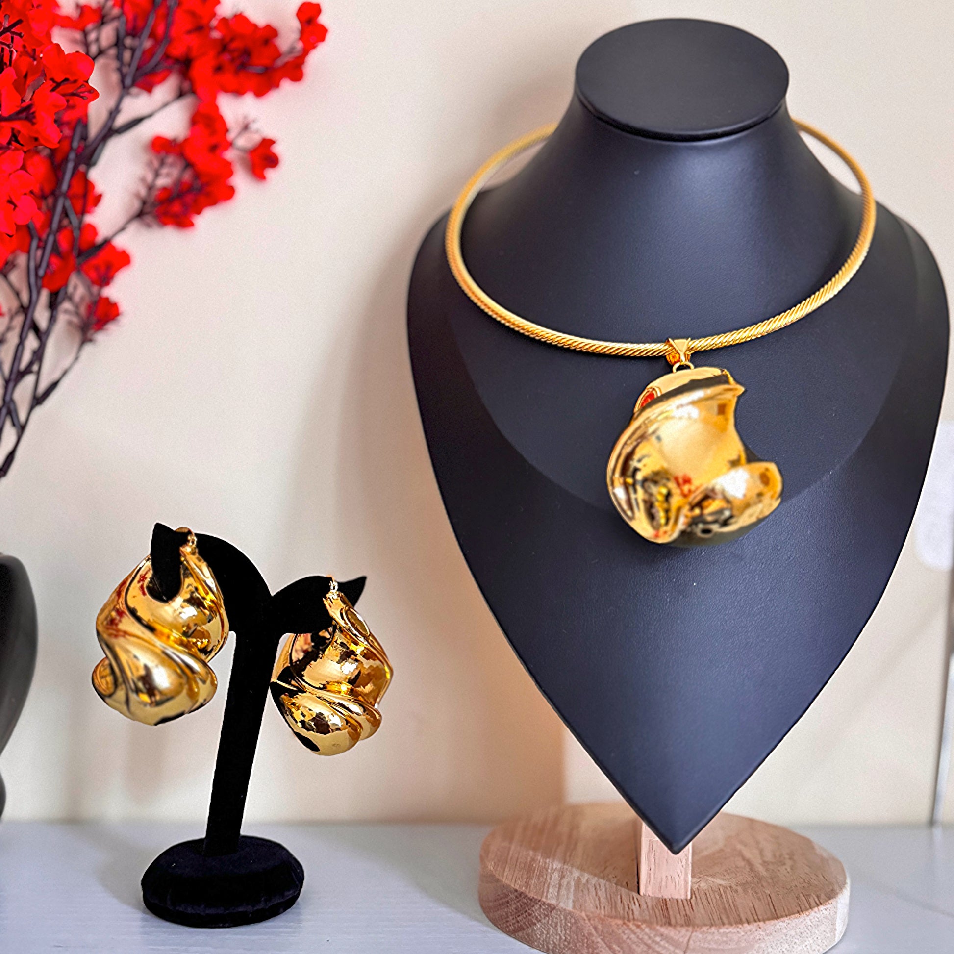 18K Gold-Plated Choker Pendant & Earrings Set