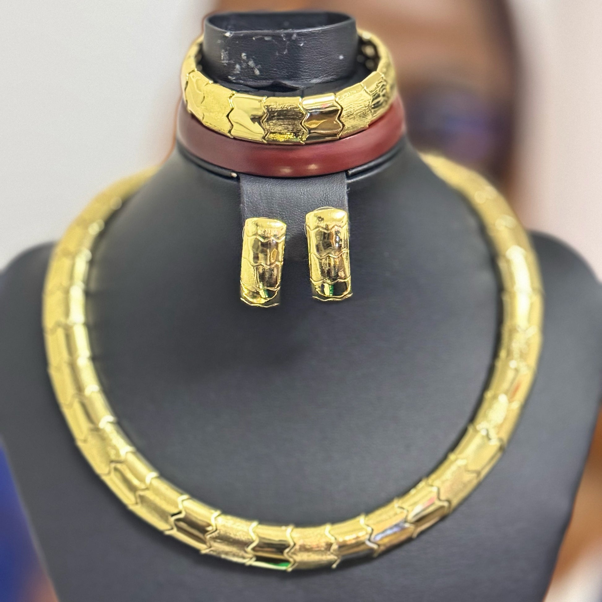 18K Gold Plated Bold Coin Pendant Set