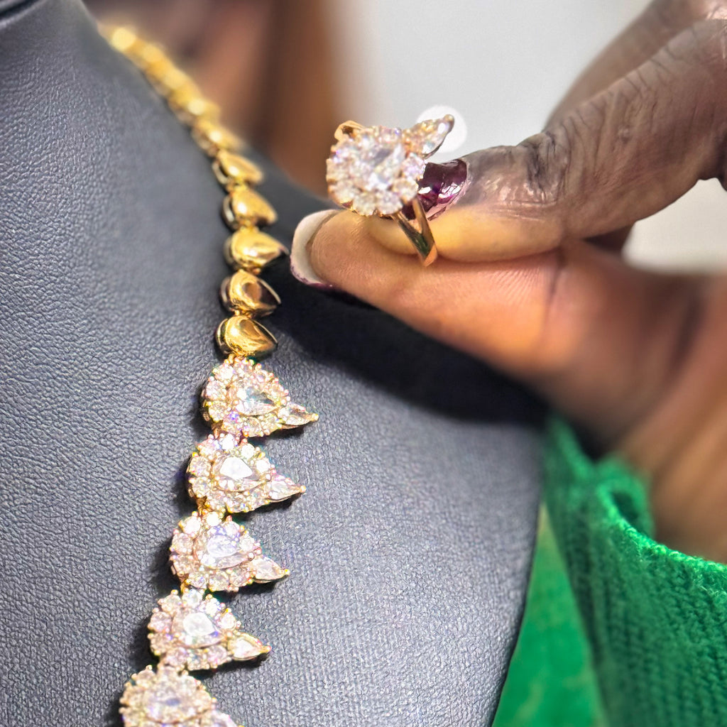 18K Gold Pendant & Earrings Set