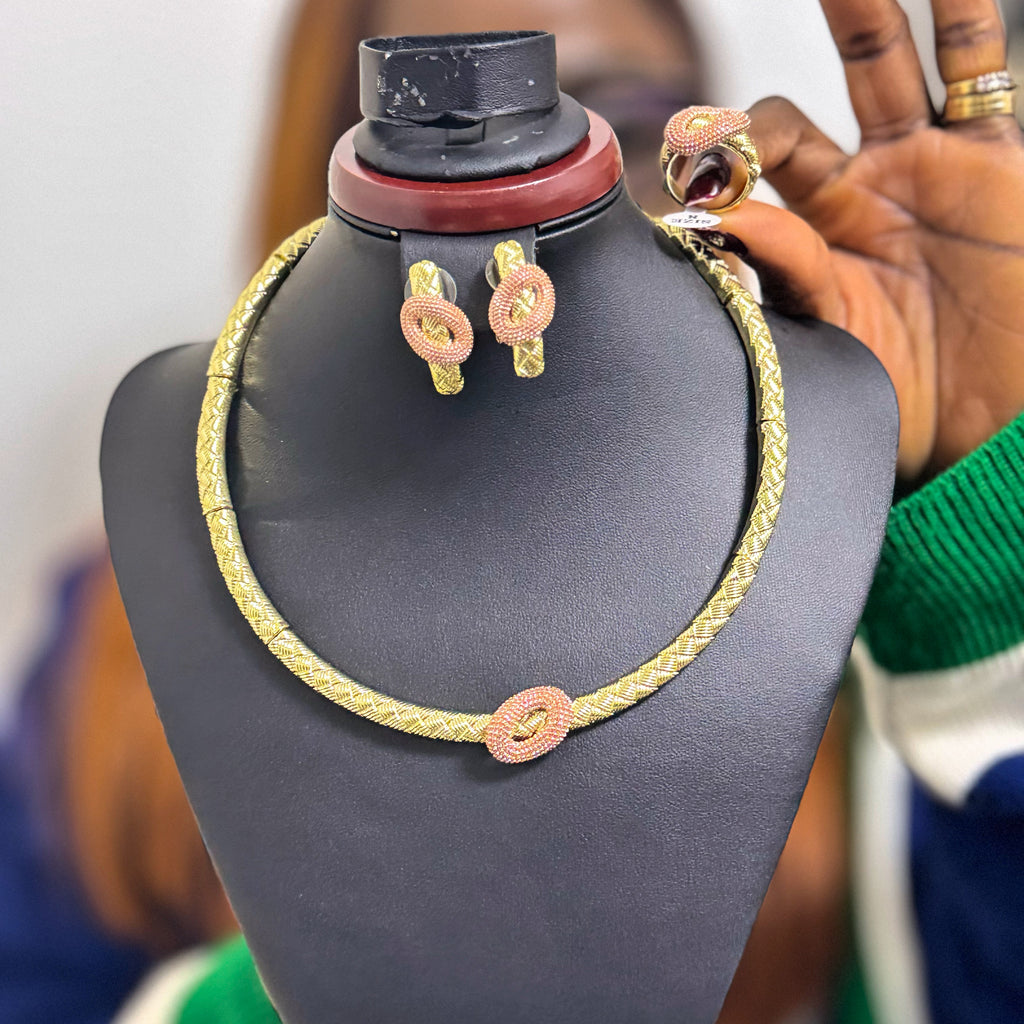 18K Gold Interlocked Pendant & Earrings Set