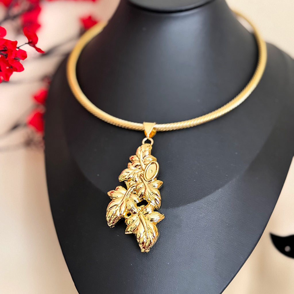 18K Gold Star & Moon Pendant Set