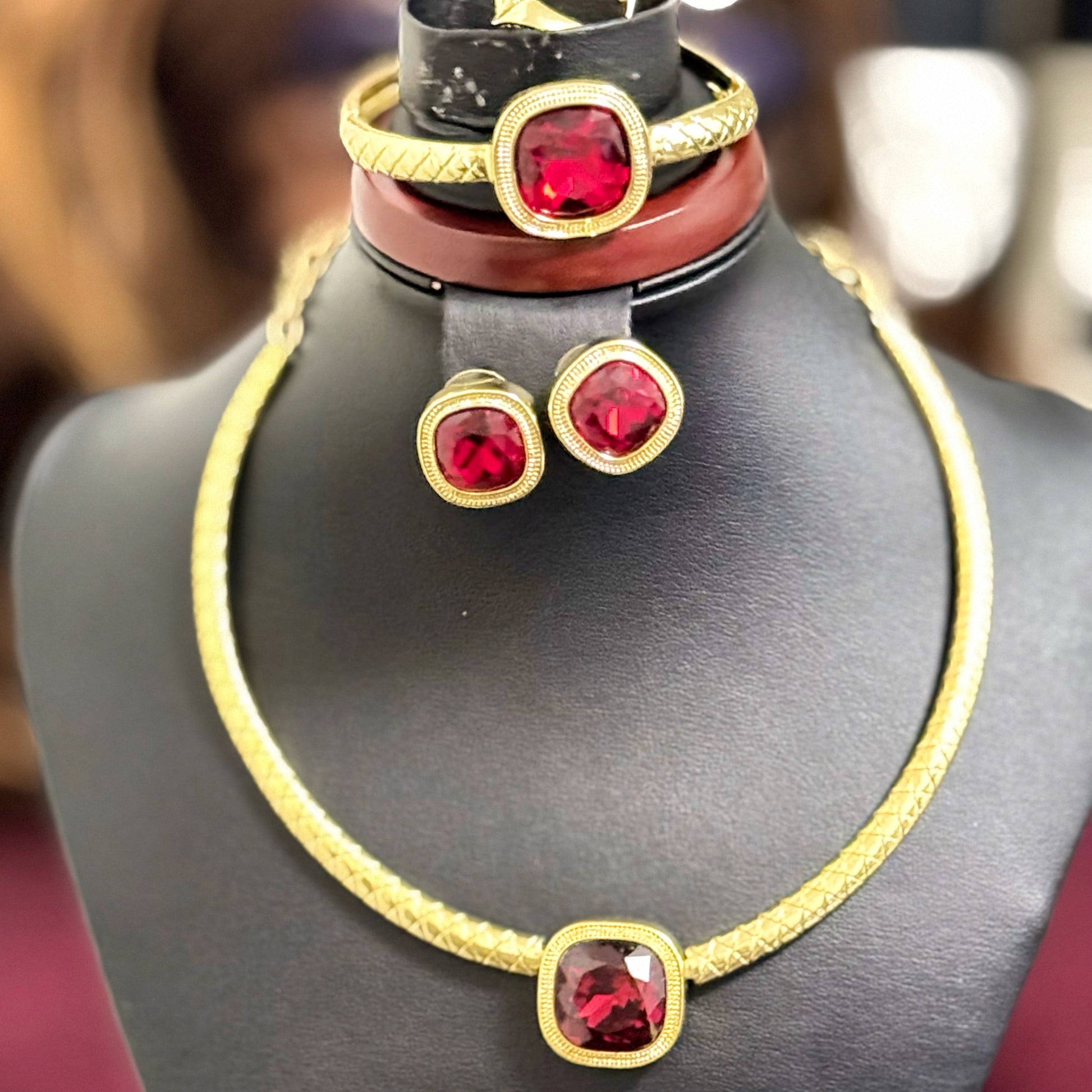 18K Gold Plates set Divine