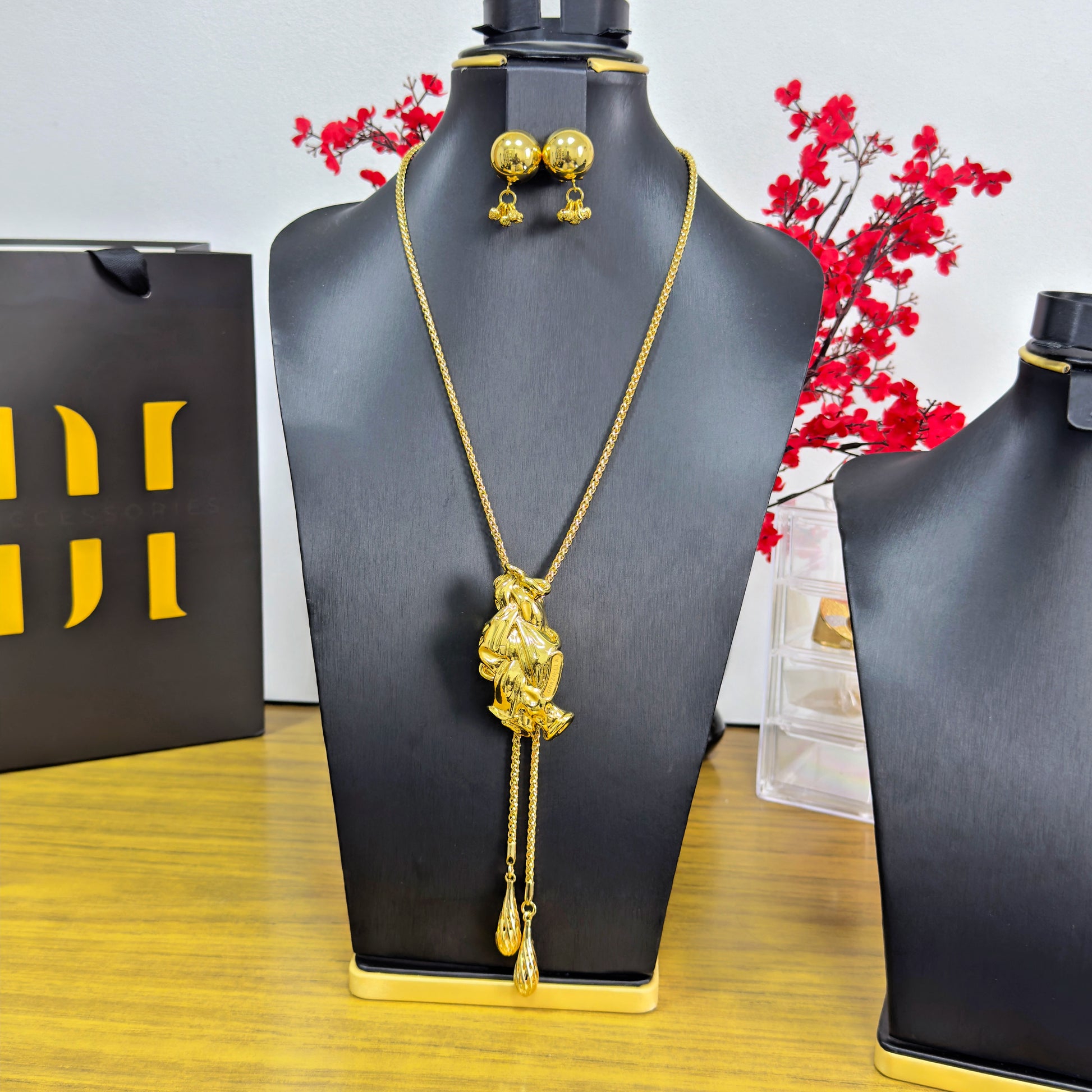 18K Gold-Plated Classic Pearl Pendant Set