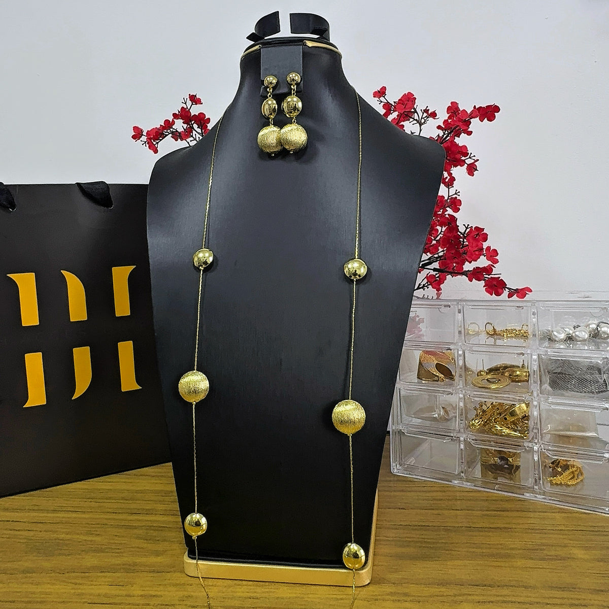 Stand tall Jewelry Set