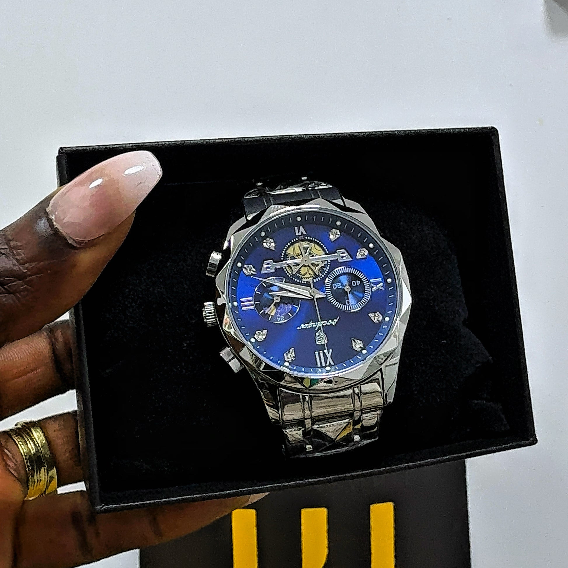 Ladies Fashion Wristwatch – Premium Stainless Steel Women’s Watch