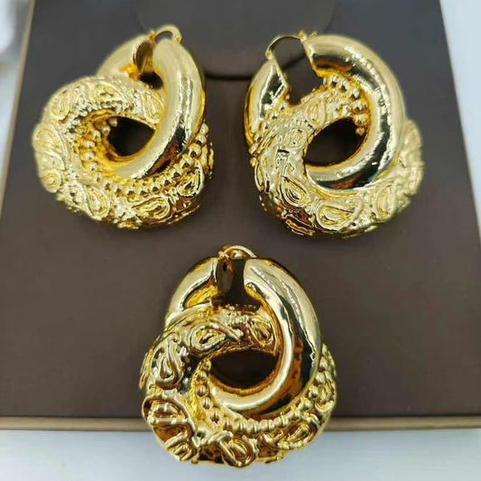 18K Dainty Love Pendant & Earrings Set