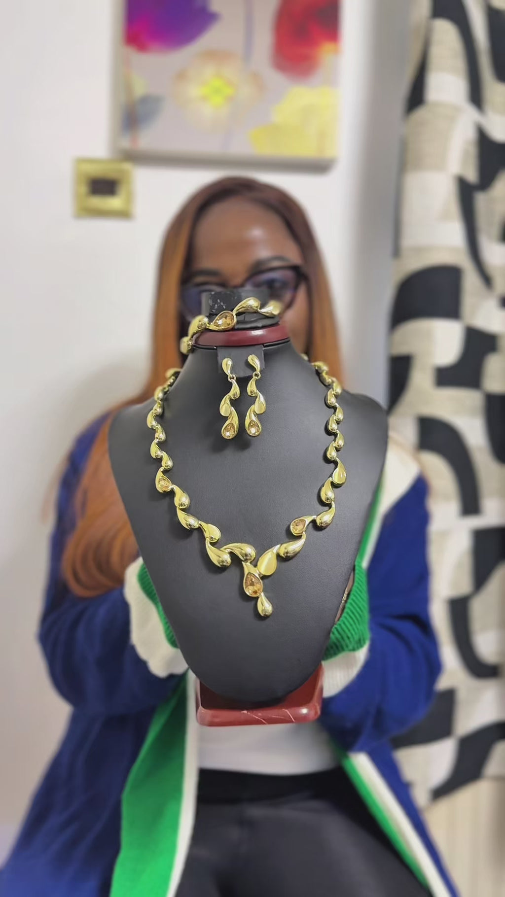 18K Gold Twisted Dangling Pendant Set