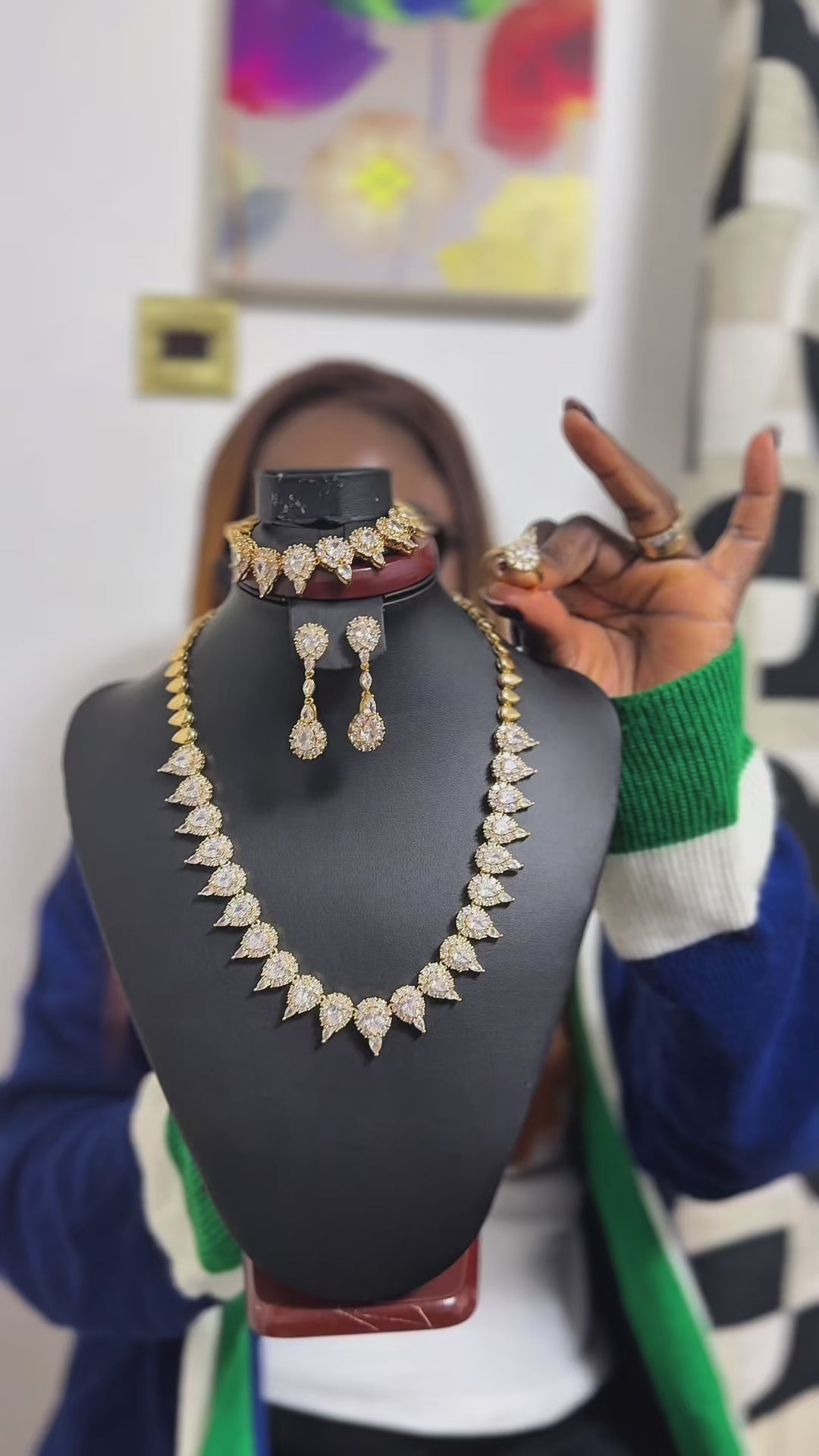 18K Gold Pendant & Earrings Set