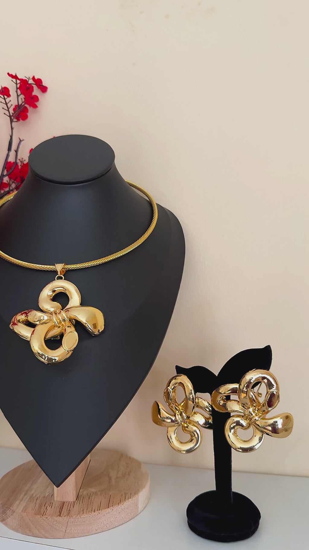 18K Gold Butterfly Pendant & Earrings Set