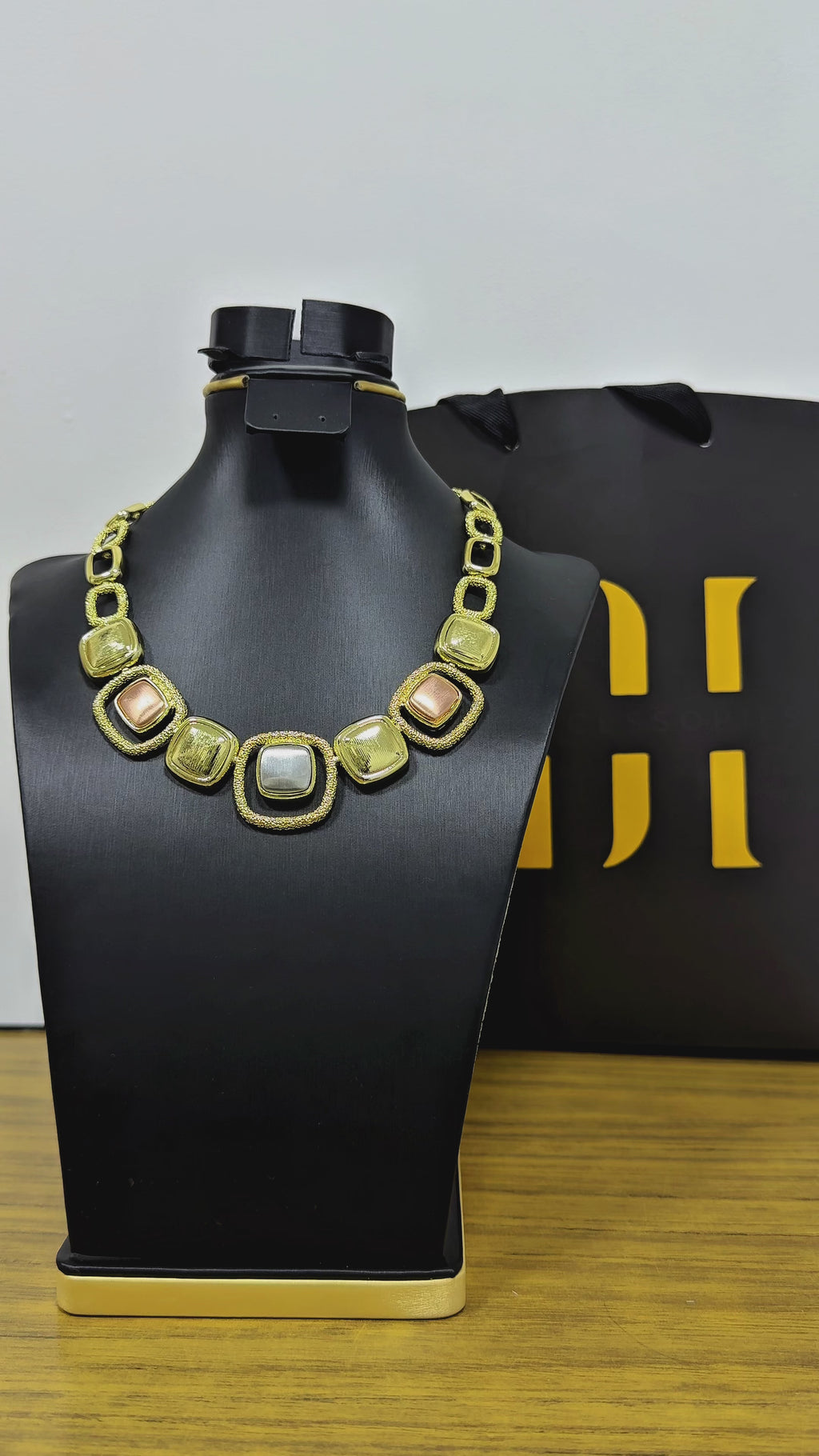 Royal Wave Jewelry Set