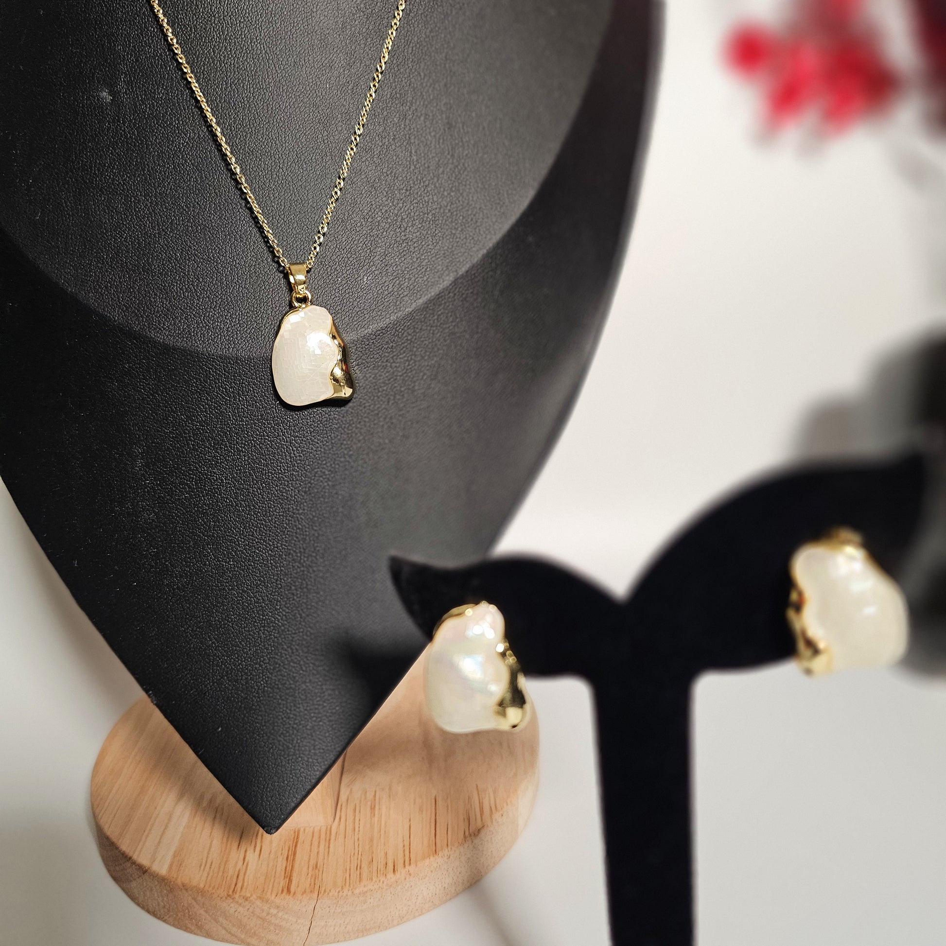 Les-ley Gold-Plated Set