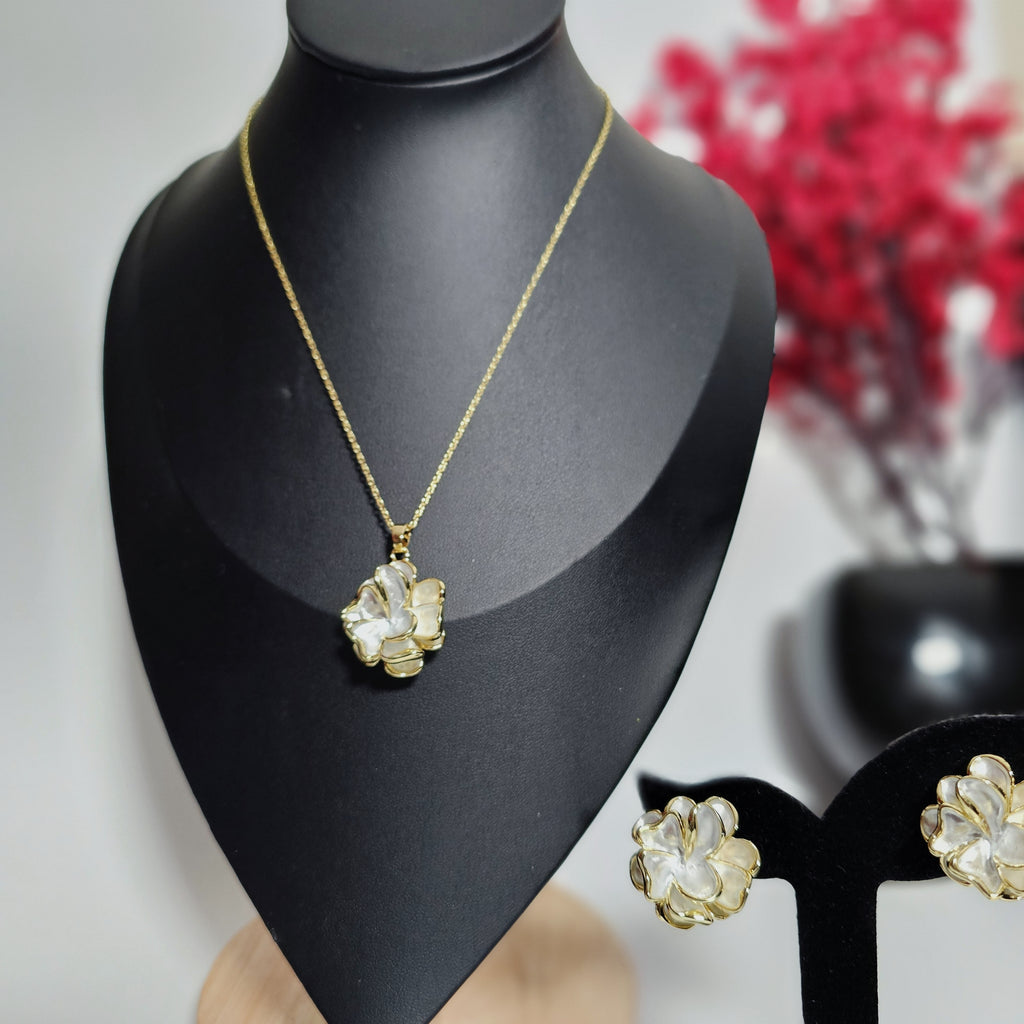 Golden Aura Jewelry Set