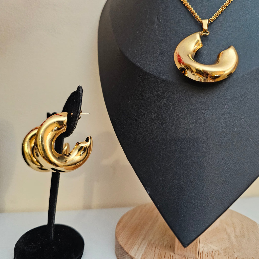 18K Gold-Plated Three-Tone Necklace & Earrings Set